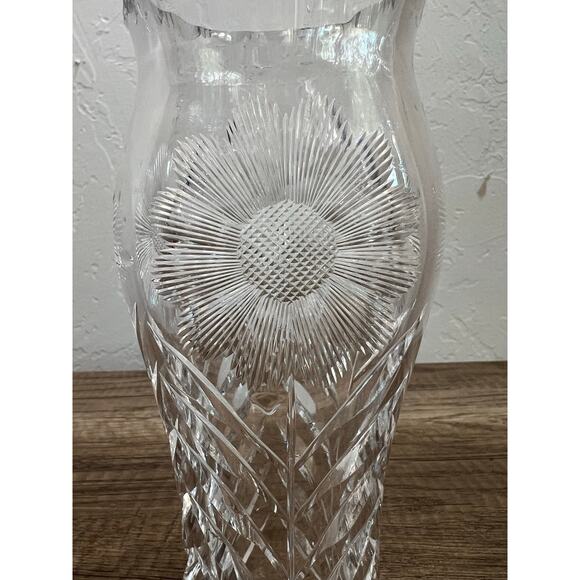 Vintage Cut Glass Bud Vase 7.5” Sunburst Daisy Floral Pattern Clear - Picture 5 of 7